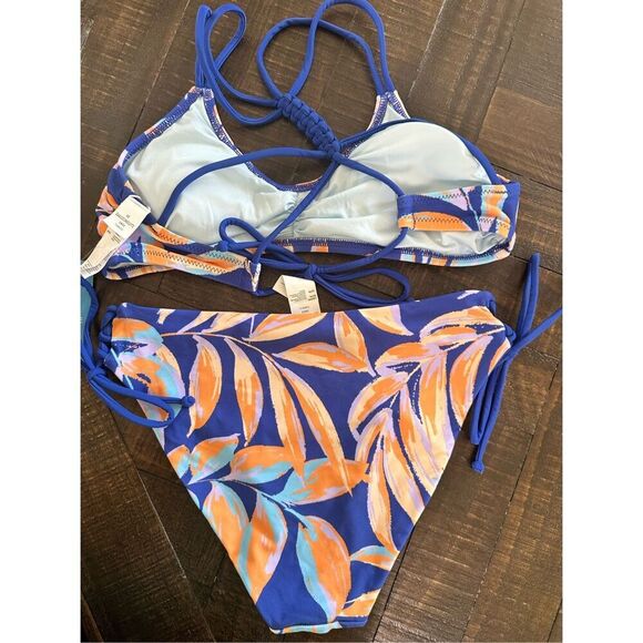 Cupshe Blue and White Tropical Vibes Bikini Set Size Medium New - Picture 3 of 3